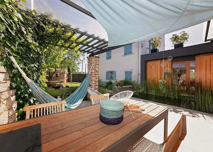 Maxima Agri Vikendica Porec