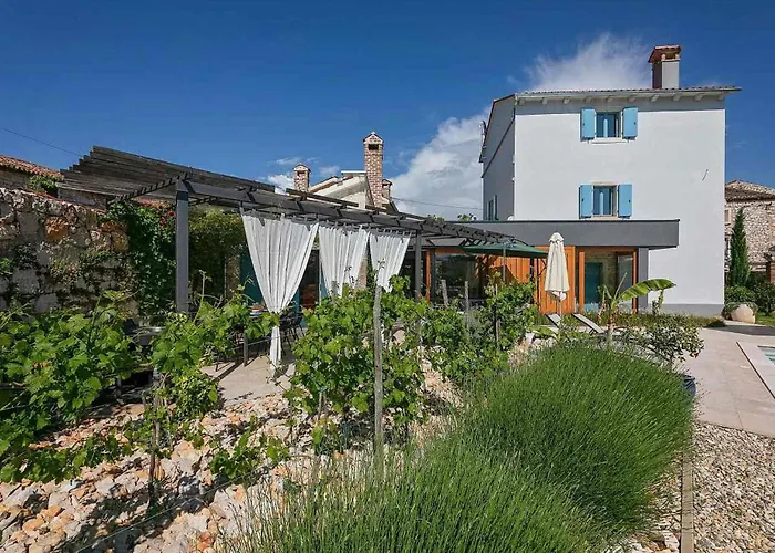 Maxima Agri Vikendica